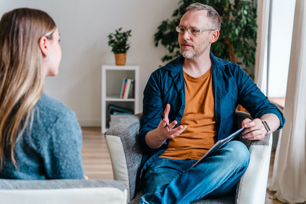 Andi Nolte im Coaching-Gespräch — zugewandt, aufmerksam, auf Augenhöhe